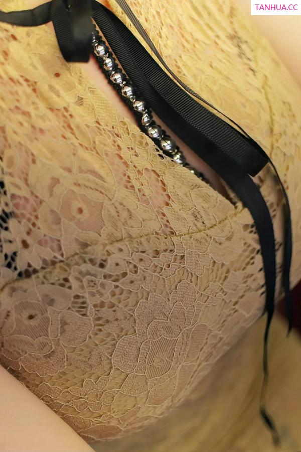   [XiuRen]高清写真图 2025.08.13 No.10643 李沁恩lrene 魅惑黑丝第12张图片